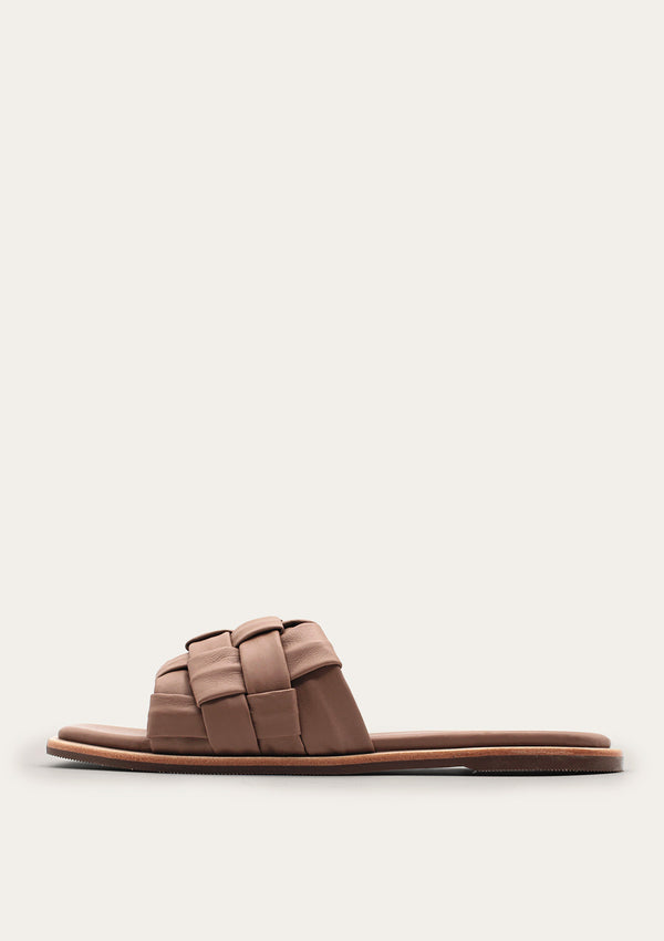 Belinha Basketweave Allover- Leather Slide-Caramel